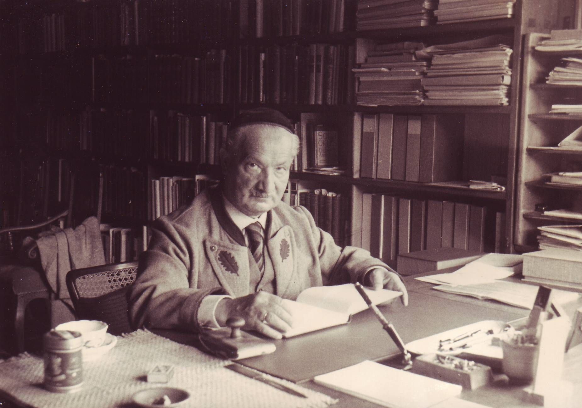 Books by Martin Heidegger