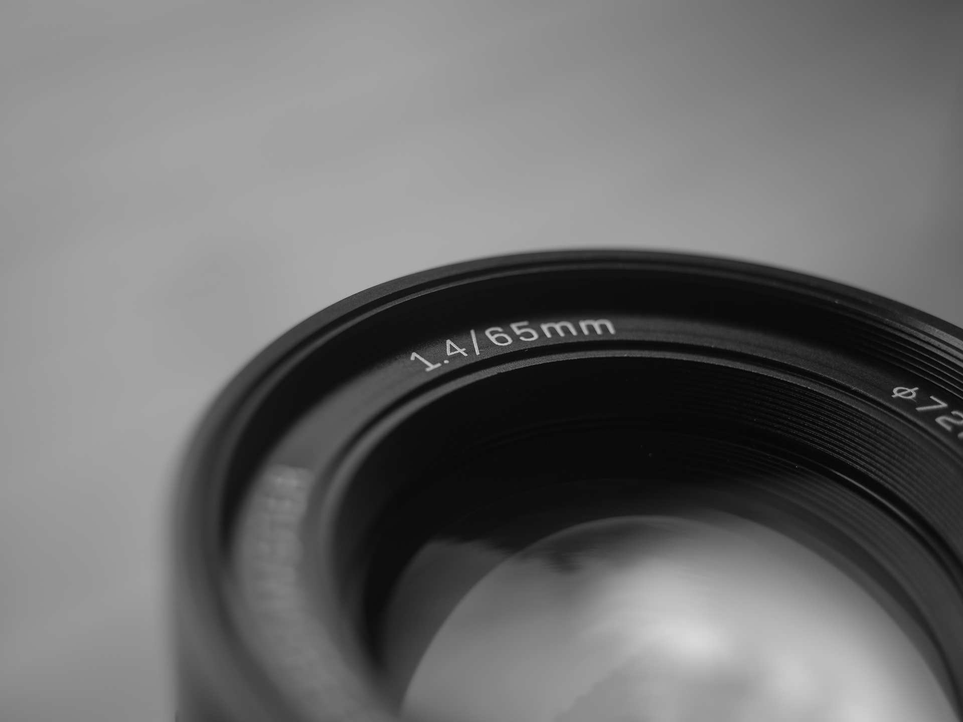 Mitakon Speedmaster 65 MM