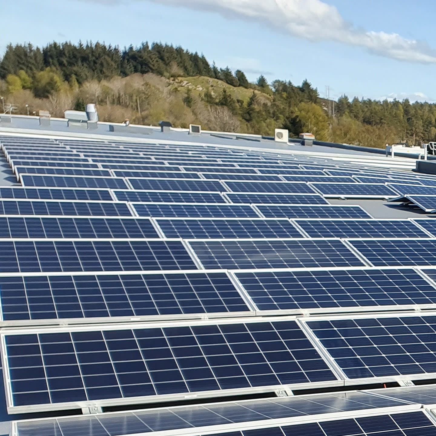 SmartSolarBox lagt på tak