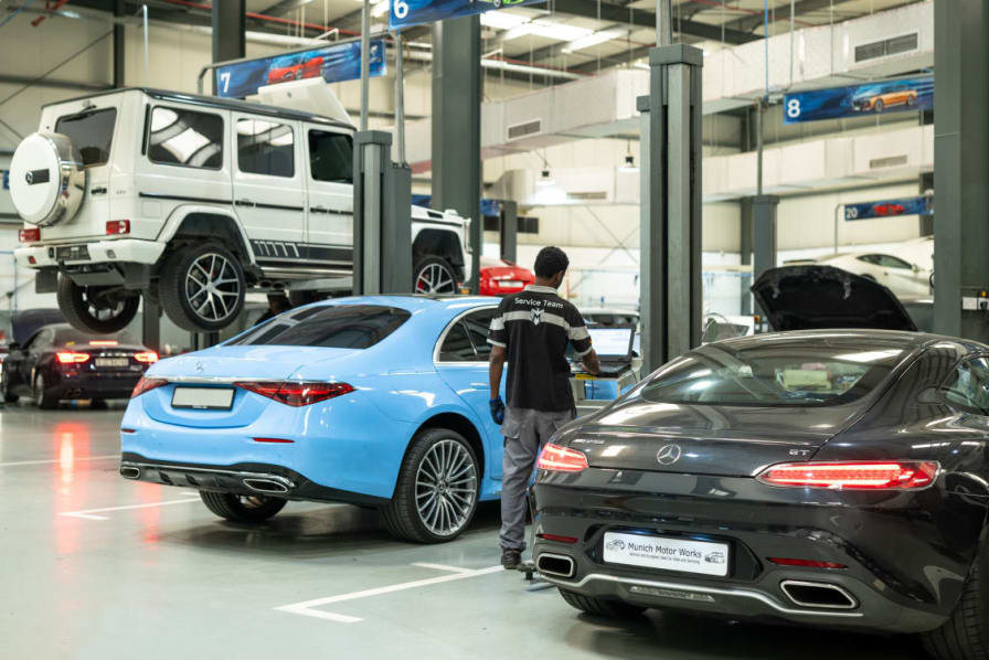 Top 5 Car Garages Al Quoz Dubai