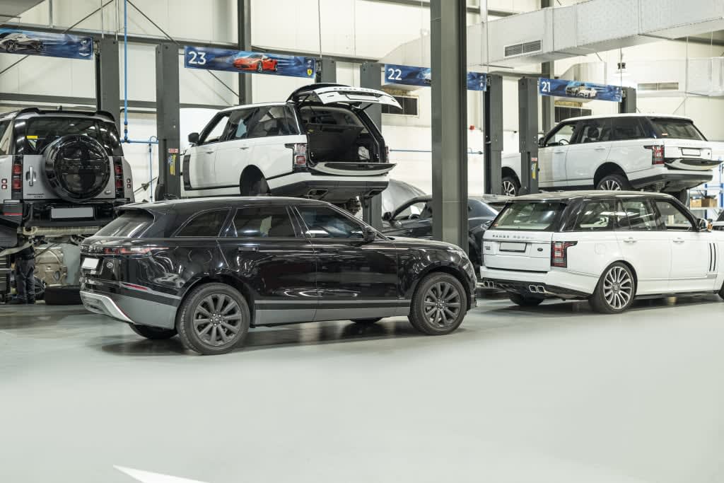 Range Rover VS Other Luxury SUVs