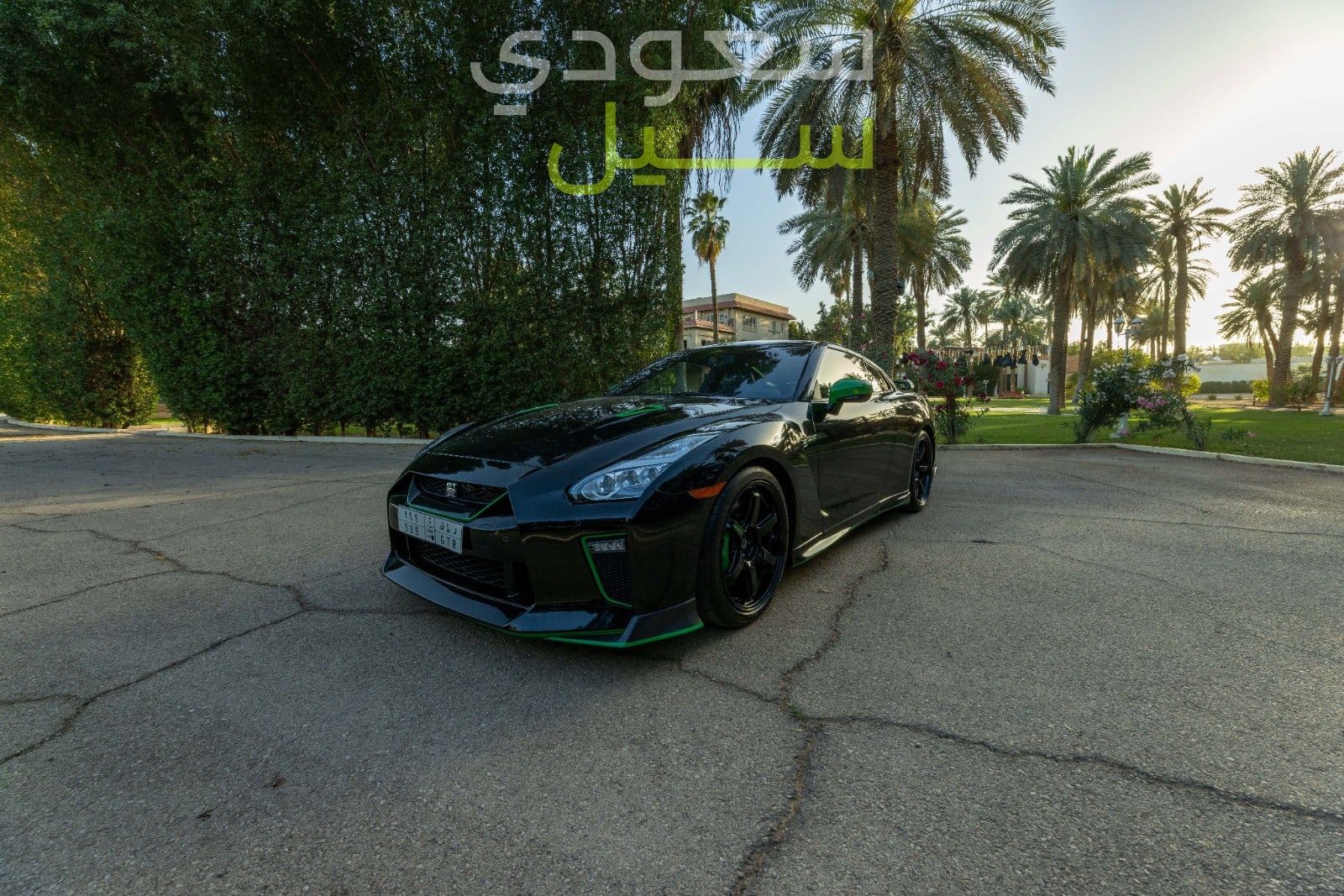 2024 استون مارتن دي بي  اس