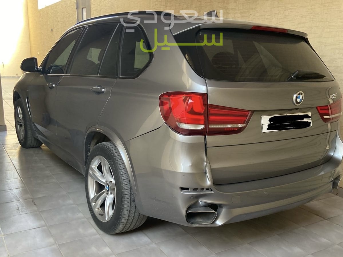 2015 استون مارتن دي بي 9