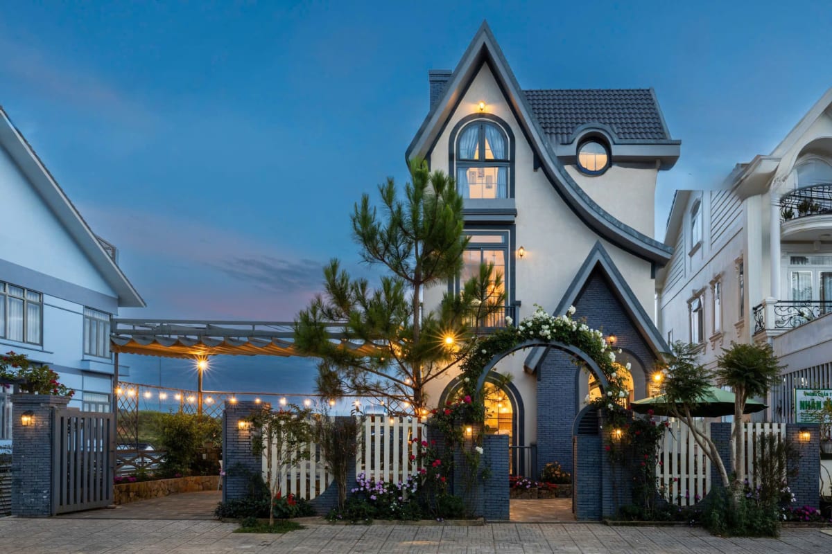 Villa cao cấp tiện nghi khu An Sơn (V-01)