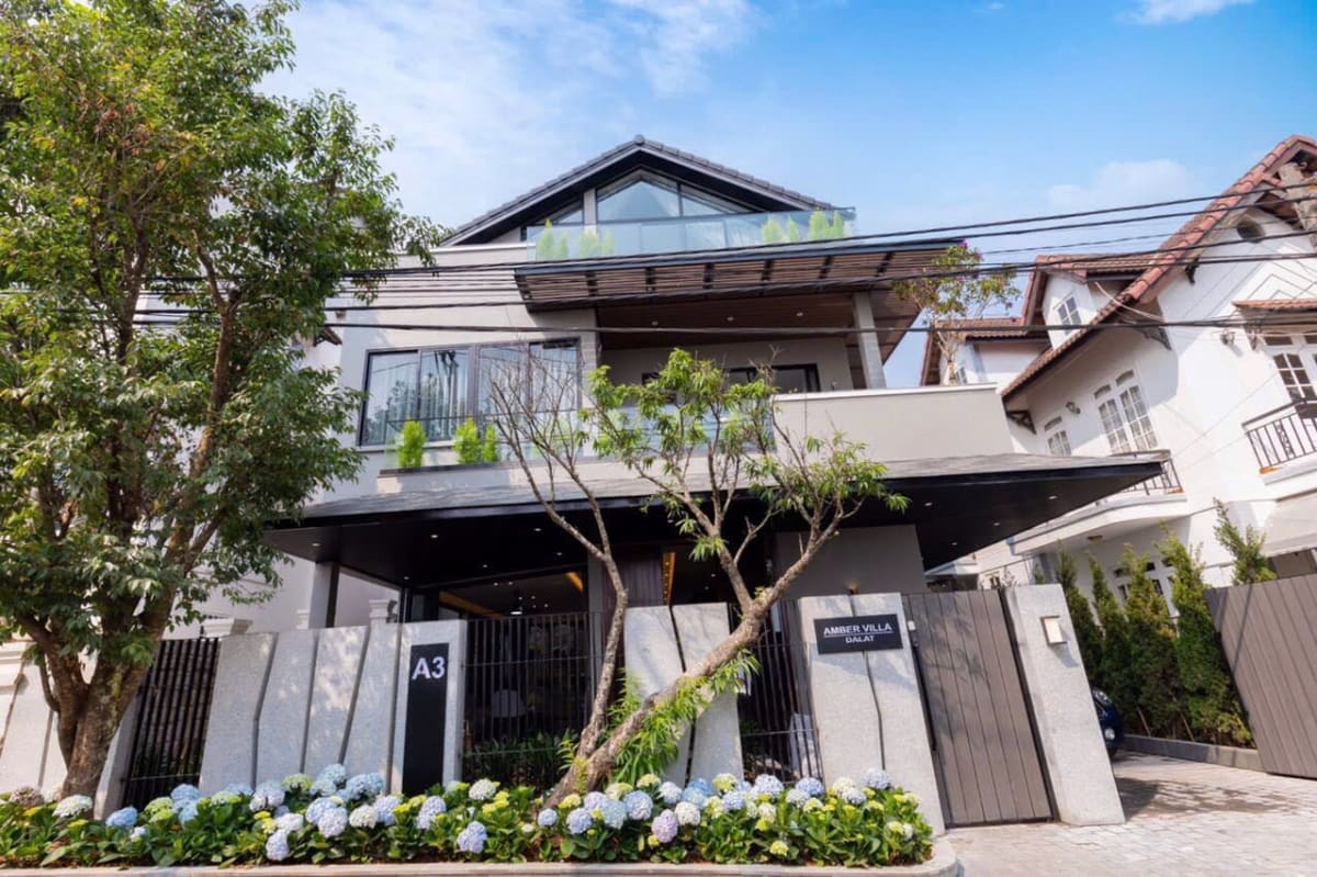 Villa cao cấp phong cách hiện đại - Không gian mở - Đầy đủ tiện ích V-09