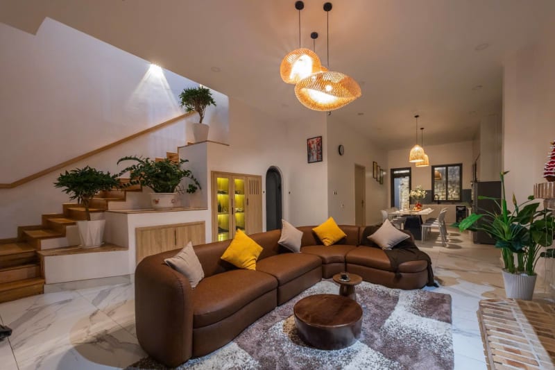 Villa hiện đại sân vườn rộng rãi (V-02)