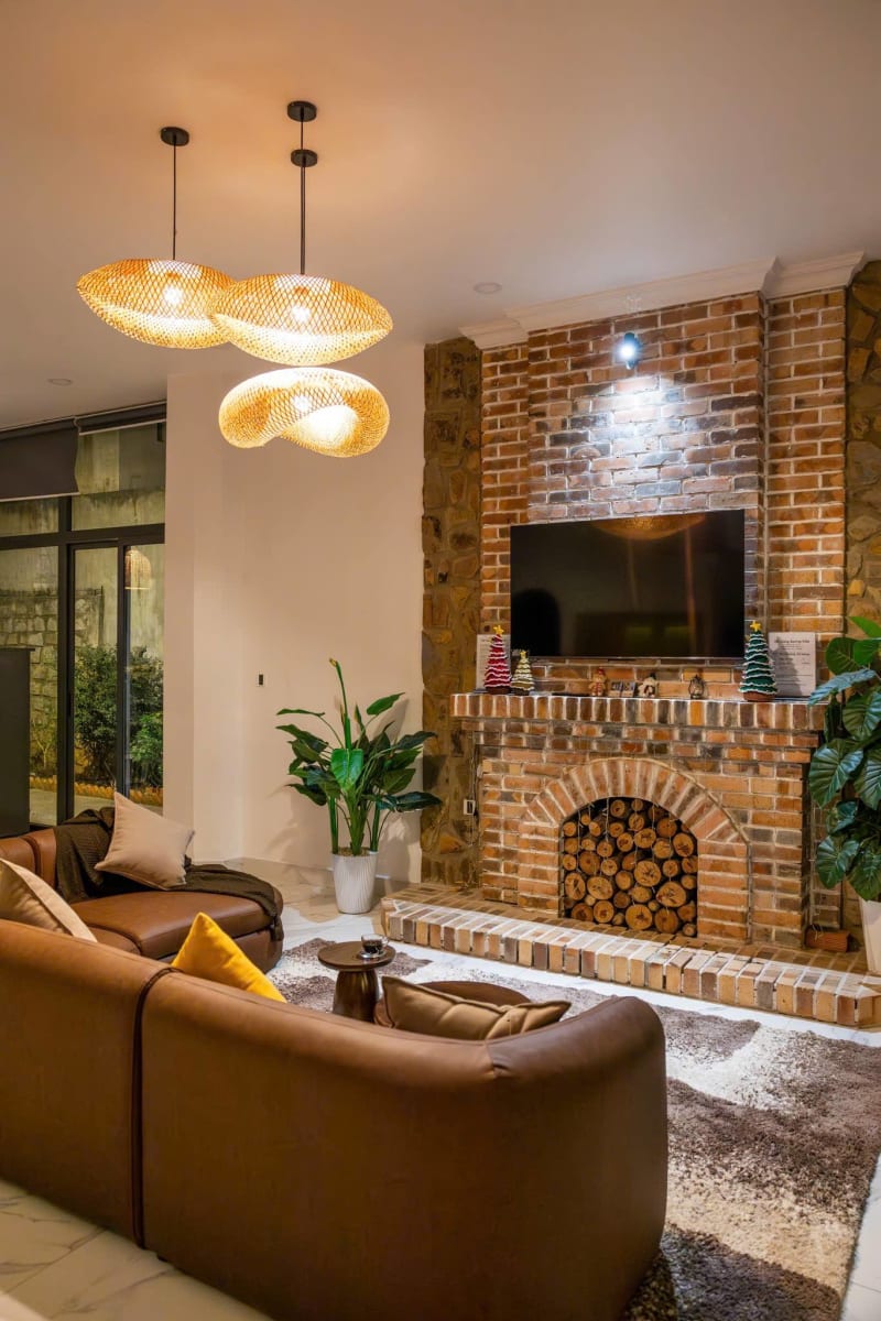 Villa hiện đại sân vườn rộng rãi (V-02)