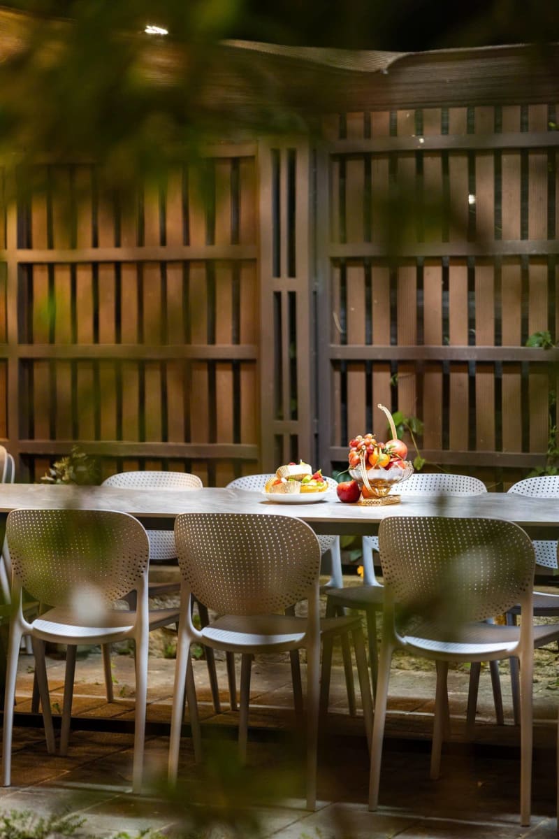 Villa hiện đại sân vườn rộng rãi (V-02)