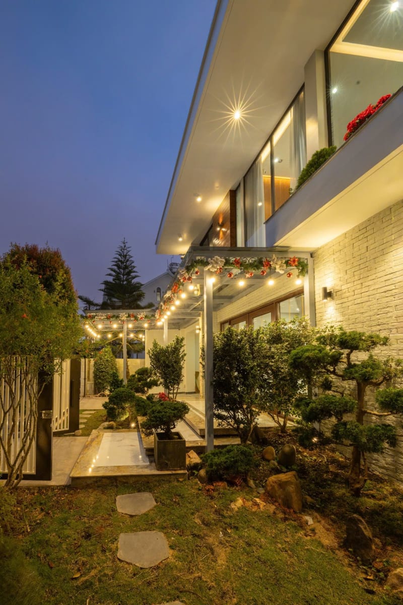 Villa nghỉ dưỡng yên tĩnh - Sân vườn rộng rãi - nội thất sang trọng V-08
