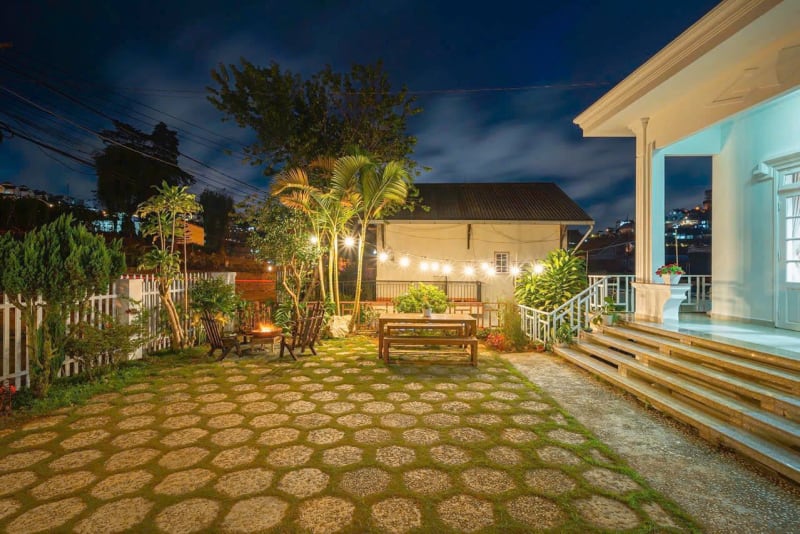 Căn home view đẹp - yên tĩnh - có sân BBQ - có máy chiếu