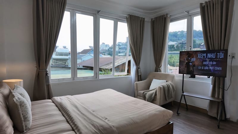 Căn home view đẹp - yên tĩnh - có sân BBQ - có máy chiếu