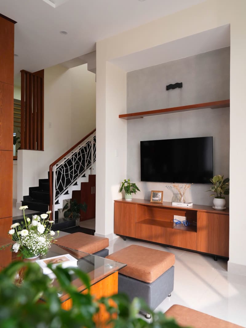 Villa có sân cỏ xanh mát - 5 phòng ngủ đơn - đầy đủ tiện nghi