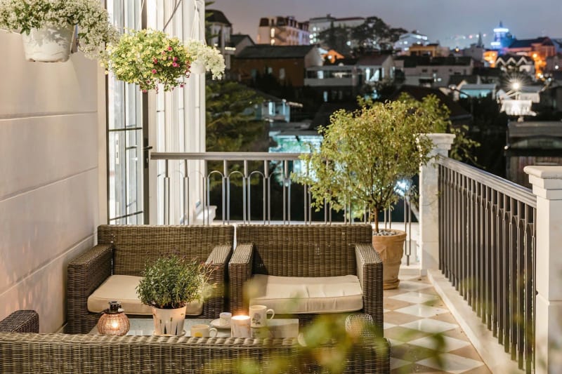 Villa bán cổ điển - máy lạnh riêng mỗi phòng (V-17)