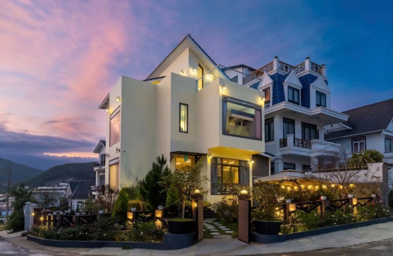 Villa tiện nghi - sân vườn rộng rãi - thuận tiện cho xe 7 đến 29 chỗ