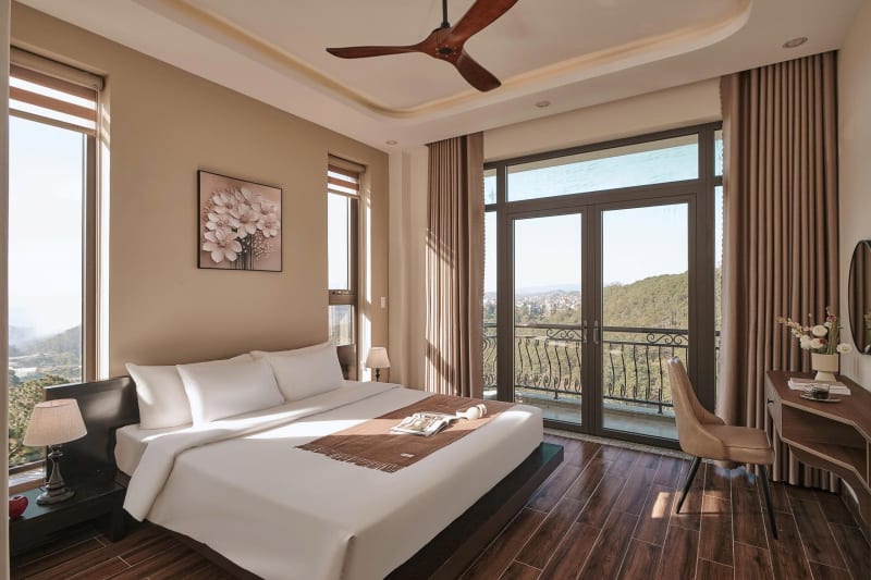 Villa sang trọng view thông (V-23)