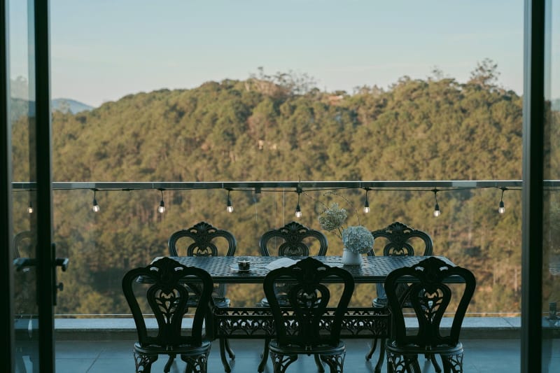 Villa sang trọng view thông (V-23)