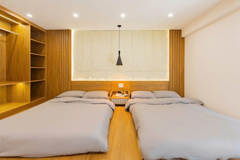 Villa hiện đại với bồn tắm săn mây hiện đại tiện nghi