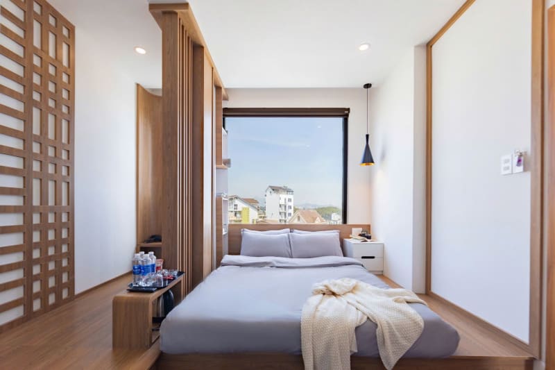 Villa hiện đại với bồn tắm săn mây hiện đại tiện nghi