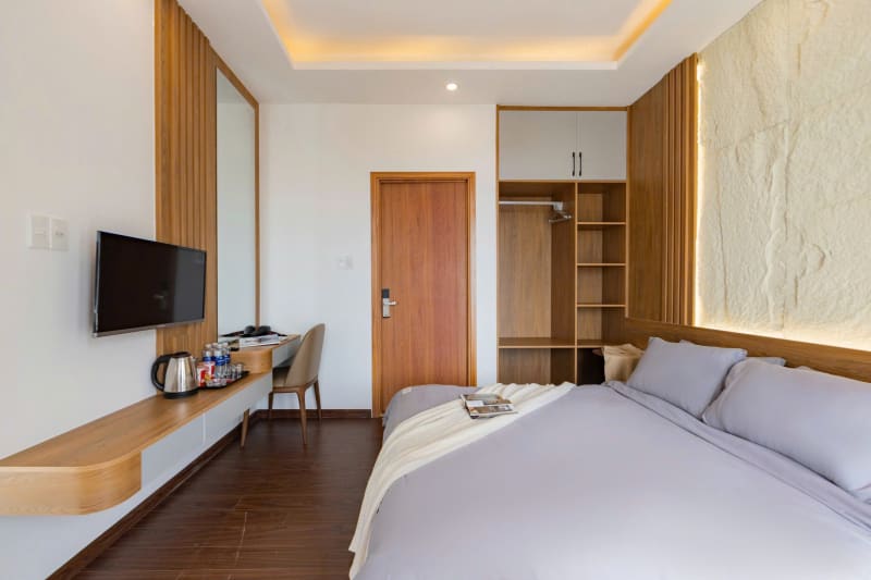 Villa hiện đại với bồn tắm săn mây hiện đại tiện nghi