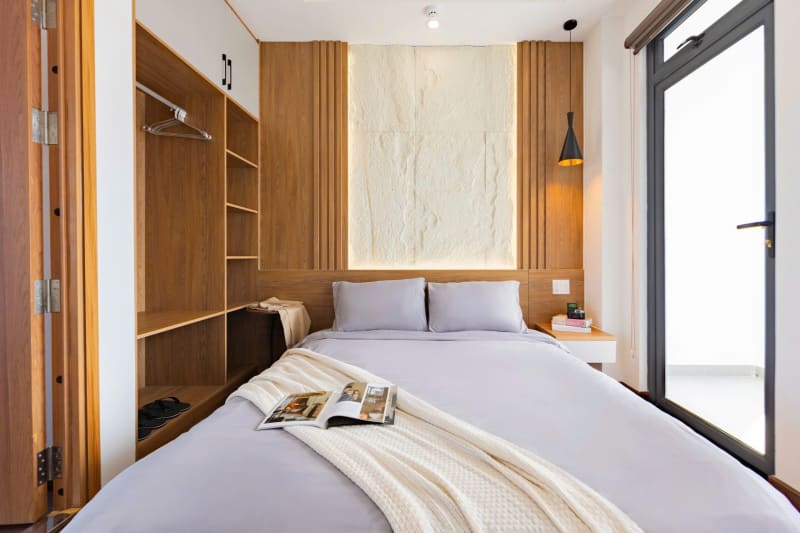 Villa hiện đại với bồn tắm săn mây hiện đại tiện nghi