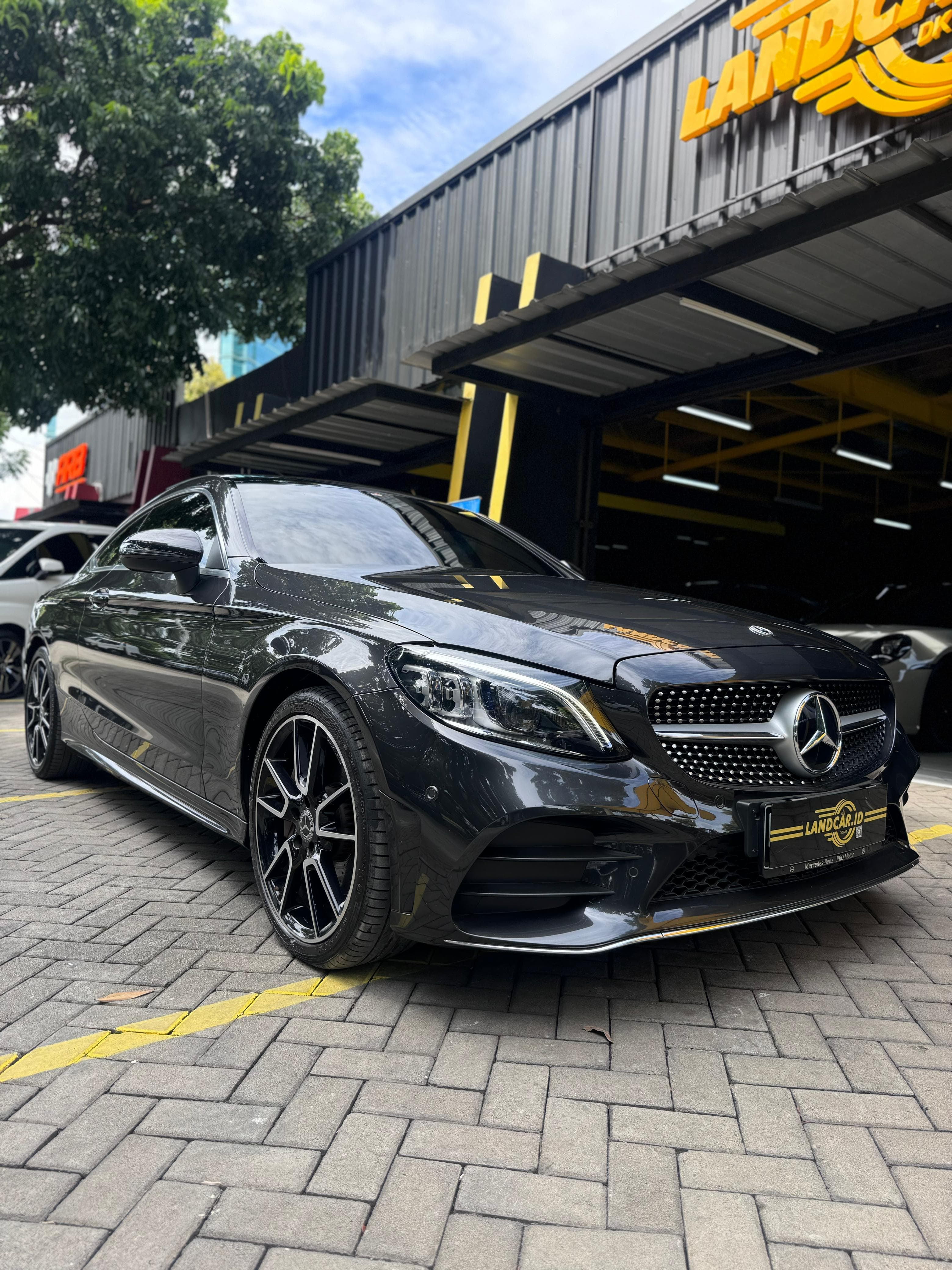 Mercedes-Benz C300 Coupe AMG (C205) AT CBU 2019