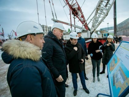 Губернатор Мурманской области Андрей Чибис  познакомился с ходом реконструкции причала №2 АО «ММТП»