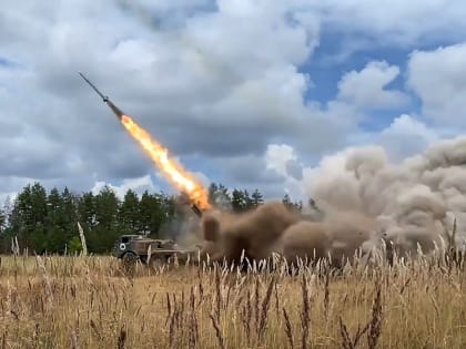 Жители Василеостровского района Петербурга отправили бойцам СВО гуманитарную помощь