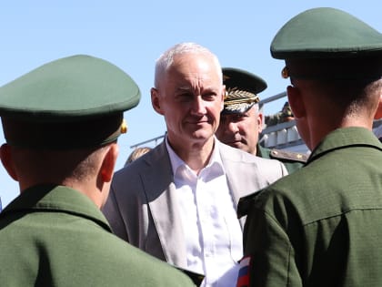 «Кандидатура неожиданная. Но только на первый взгляд». Первые реакции на замену министра обороны России