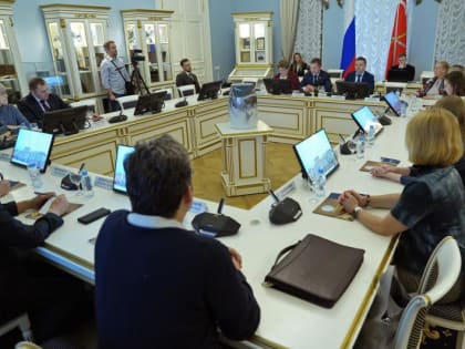 Антон Рудаков встретился с группой сотрудников органов власти из Ханты-Мансийского округа