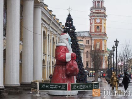 Ваш Дед Мороз лицом не вышел. Почему рестораны и магазины Петербурга остались без украшений