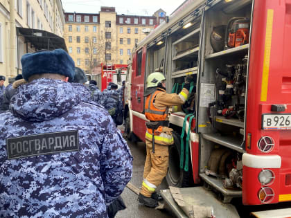 В ГУ Росгвардии прошли совместные с МЧС учения по действиям при возникновении пожара