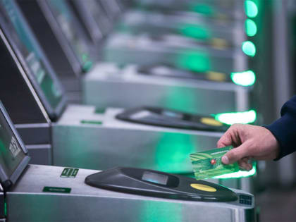 «Подорожник» стал самым популярным способом оплаты проезда у петербуржцев в 2022 году