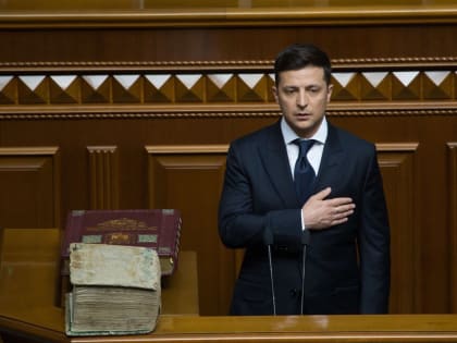 Зеленский заявил, что выдвижение его кандидатуры на второй срок будет зависеть от исхода СВО