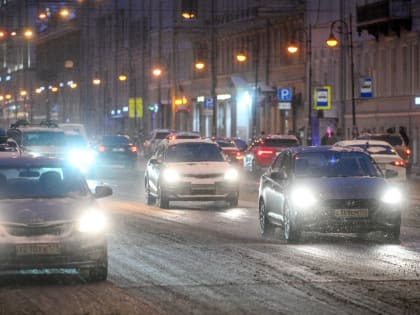 Жители Петербурга начали выплачивать больше налогов и штрафов