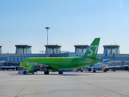 Направляющийся в Мурманск самолет собирается совершить вынужденную посадку в Пулково