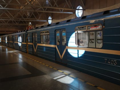 Движение метро от станции «Садовая» до станции «Старая Деревня»  приостановлено