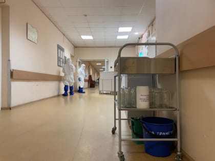 Суточная заболеваемость ковидом в Петербурге бьет рекорды с начала 2023 года