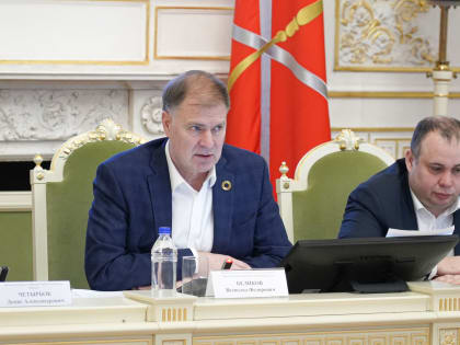 Уехавших из страны депутатов Петербурга могут лишить мандатов за злостное нарушение дисциплины