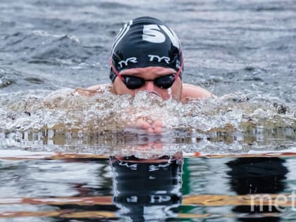 Энергетический заряд, жизнь без морщин и крепкое здоровье: за что пловцы полюбили ледяную воду