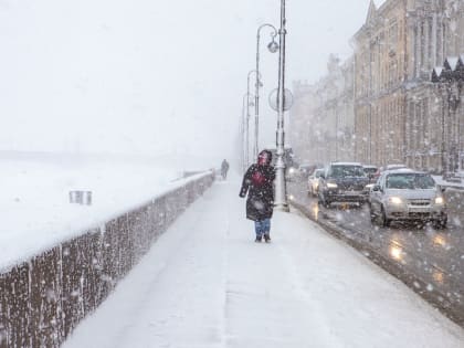 Метель и гололедица 19 февраля усложнят обстановку на дорогах в Петербурге