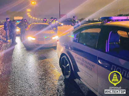 В Петербурге 19-летний на BMW сбил сотрудников полиции. Чтобы затормозить лихача, пришлось стрелять 36 раз