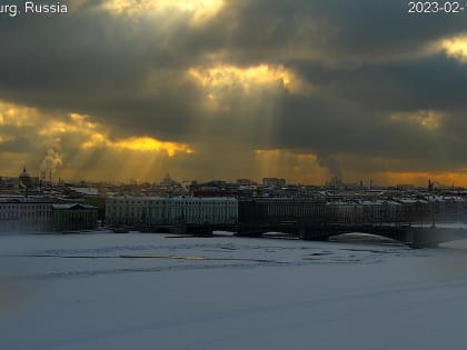 Петербург наедине с «Робертом». Посмотрите, как город отдыхает от «крышесносной» пятницы