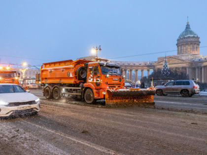 Сергей Собянин: «Взяли весь снег в Питер из Москвы увезли»