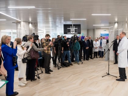Губернатор Санкт-Петербурга принял участие в открытии поликлинического корпуса