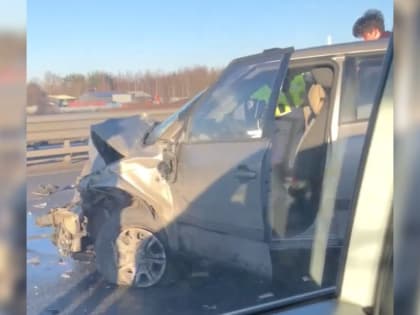 Отлетевшее колесо спровоцировало массовую аварию на КАД в Горелово