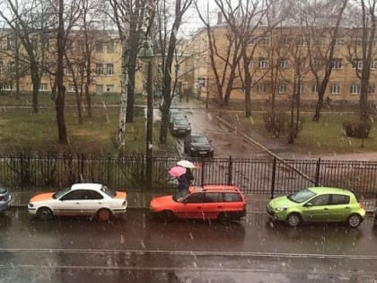 На Петербург обрушились сильный ветер и дождь