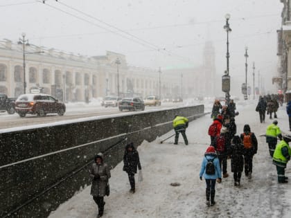 Петербург начнет переход на новую систему уборки со снегопадов и вероятного приезда Путина