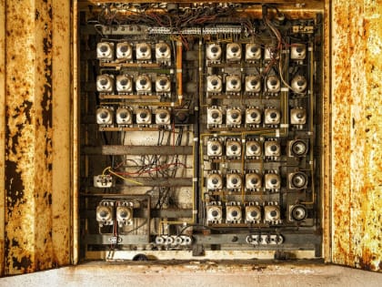 Лишившийся электроприборов после скачка напряжения петербуржец остался без компенсации