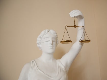 Выпускница медицинского вуза Петербурга заплатит за отказ работать в Мариуполе