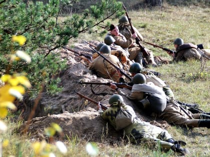 В Кировском районе состоялся военно-исторический фестиваль «Плацдарм «Невский пятачок»